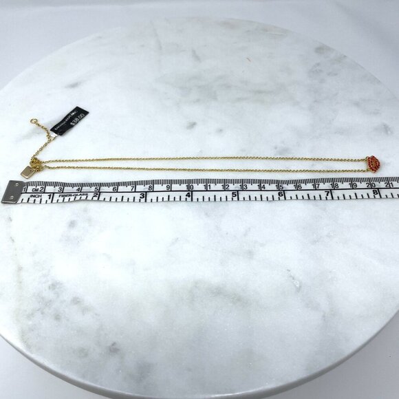 Banana Republic NWT Valentine Themed Red Lips Gold Chain Necklace - Picture 6 of 6